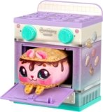 The Cookeez Makery Lil’ Bakez Multi Pet Playset, Comes to Mix & Make 3 Bakes, Includes 3 Non-Electric Scented Plush Pets, Ingredients, Accessories, & Apron- Amazon Exclusive